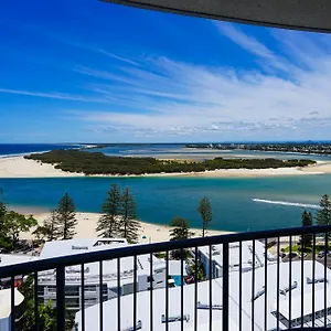 Centrepoint 4*, Caloundra Australia