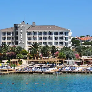 Ladin Hotel